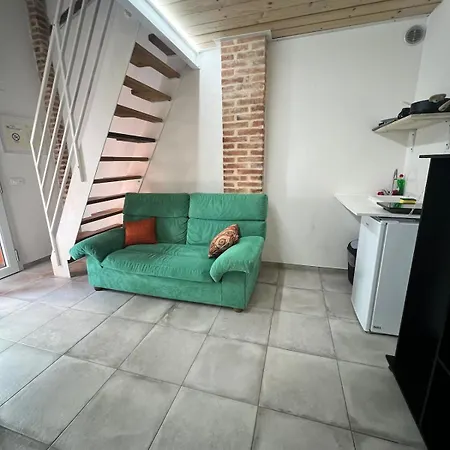 Giada Con Ingresso Indipendente E Parcheggio Privato Imola