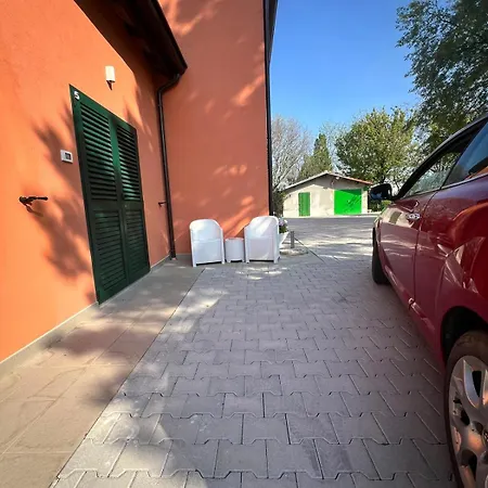 Giada Con Ingresso Indipendente E Parcheggio Privato * Imola