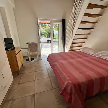 Giada Con Ingresso Indipendente E Parcheggio Privato Apartamento